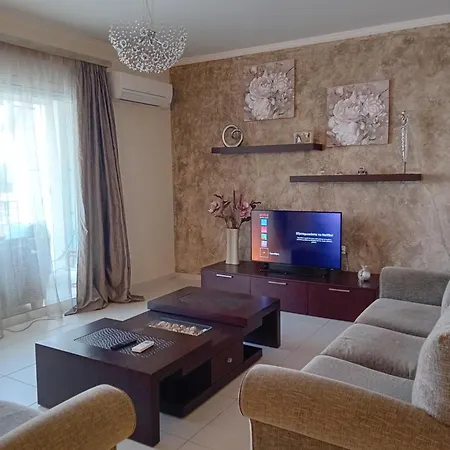 Exochis House στο *